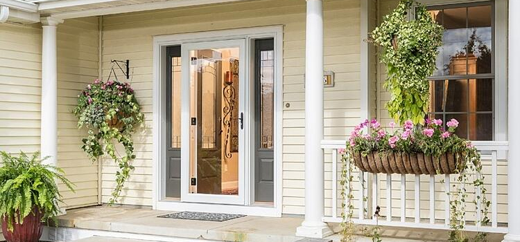 screen door installation in Tweedsmuir