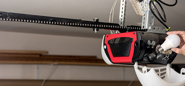 automatic garage door opener repair in Tweedsmuir