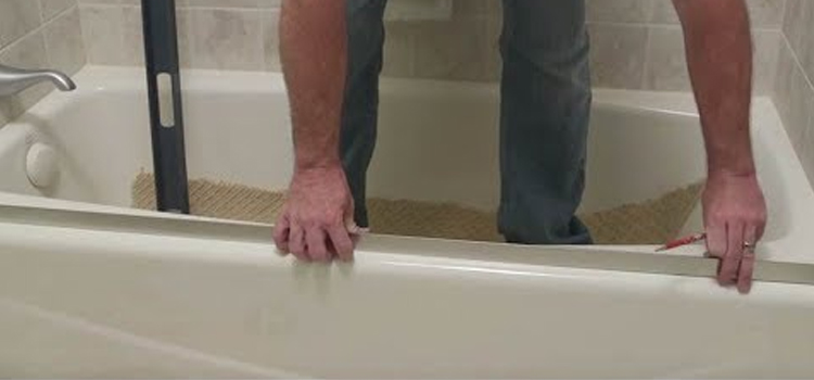 Sliding Shower Door Repair in Tweedsmuir
